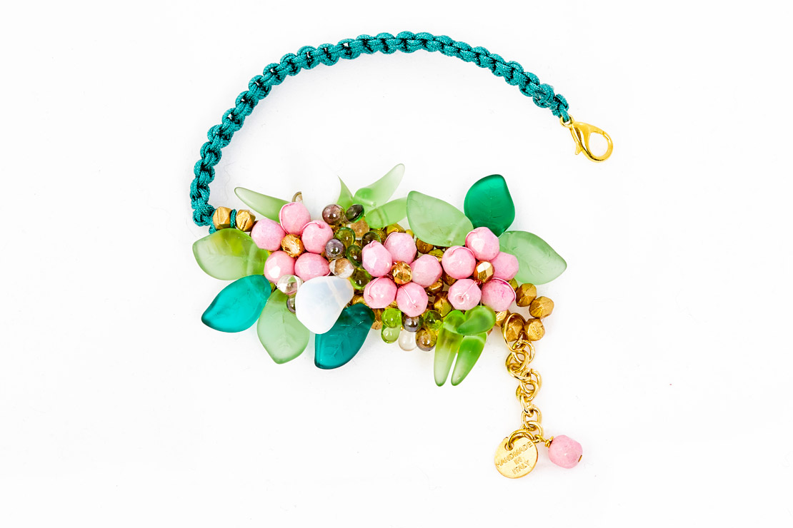 BraceletFlowersPinkcordGreen2018PE45_ov
