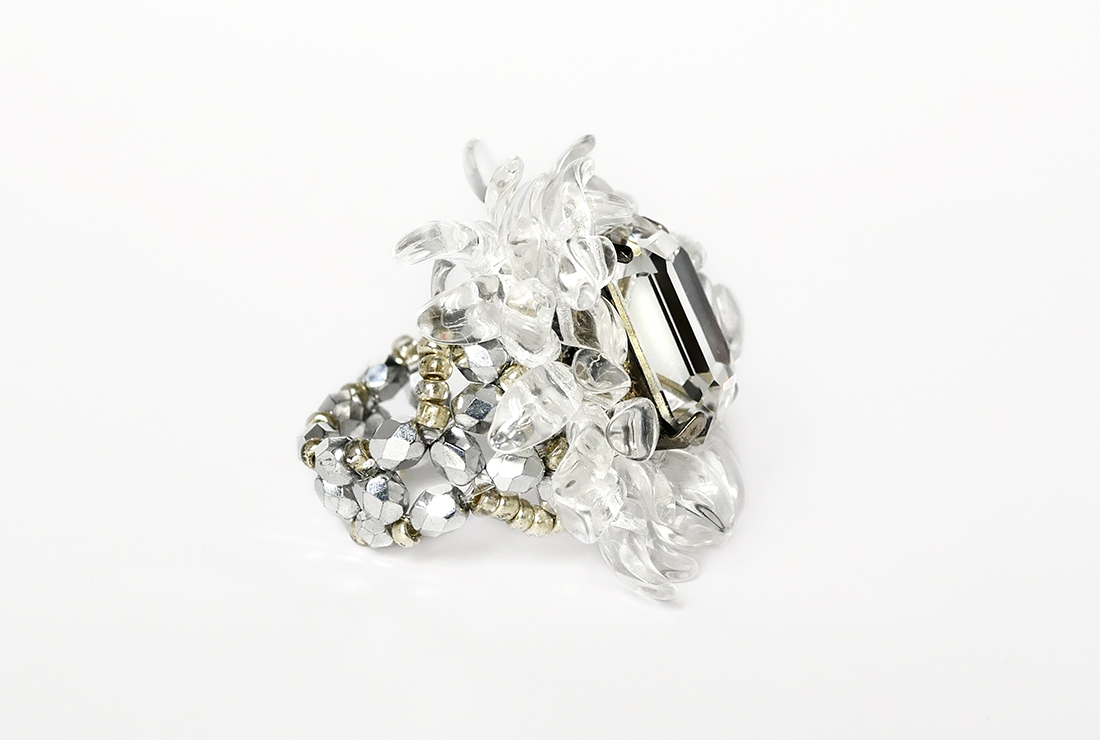 Anello-Grace-Crystal-laterale
